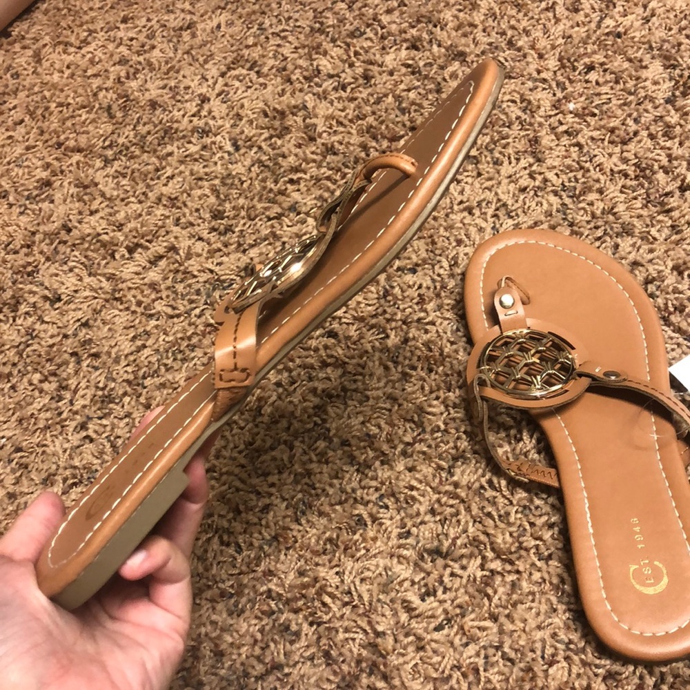 Tan sandals - Picture 4 of 5